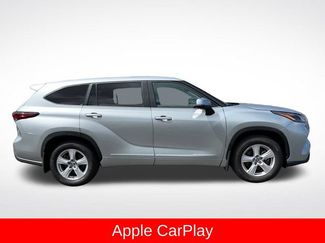 Used 2025 Toyota Highlander LE AWD/4WD video 2
