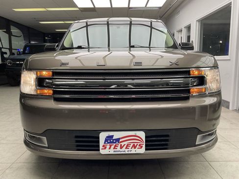 Used 2019 Ford Flex SEL w/ Equipment Group 202A image 2