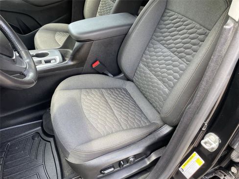 Used 2019 Chevrolet Equinox LT AWD/4WD image 12