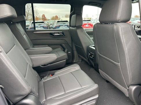 New 2026 Chevrolet Suburban Z71 image 39