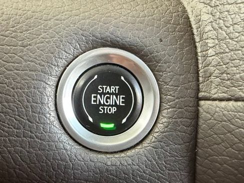 Used 2022 GMC Yukon Denali w/ Denali Premium Package RWD image 18