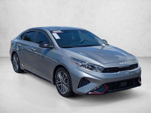 Used 2022 Kia Forte GT-Line w/ GT-Line Premium Package FWD image 3