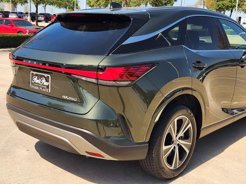 Used 2025 Lexus RX 350 Premium w/ Accessory Package (Z1) FWD image 11