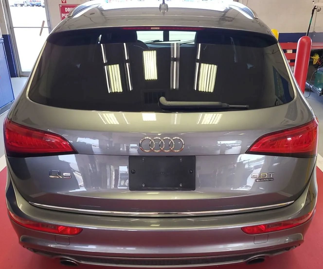 Used 2017 Audi Q5 3.0T Premium Plus w/ Technology Package AWD/4WD image 3