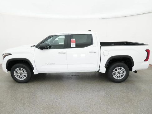 New 2026 Toyota Tundra SR5 AWD/4WD image 3