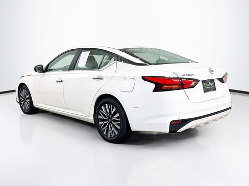 Used 2025 Nissan Altima 2.5 SV image 5