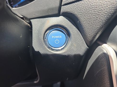 Used 2022 Toyota RAV4 XLE w/ XLE Grade Weather Package AWD/4WD image 30