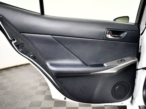 Used 2016 Lexus IS 300 AWD image 29