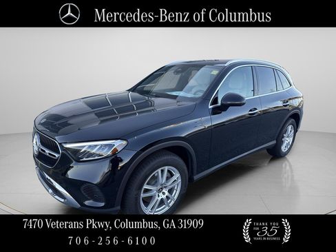 Certified 2025 Mercedes-Benz GLC 300 image 1