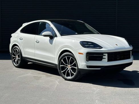 New 2026 Porsche Cayenne Coupe AWD/4WD image 7