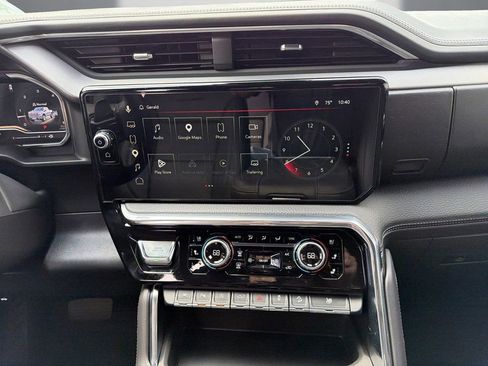 Used 2024 GMC Sierra 1500 Denali w/ Technology Package AWD/4WD image 17