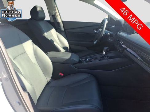 Used 2025 Honda Accord Touring image 9