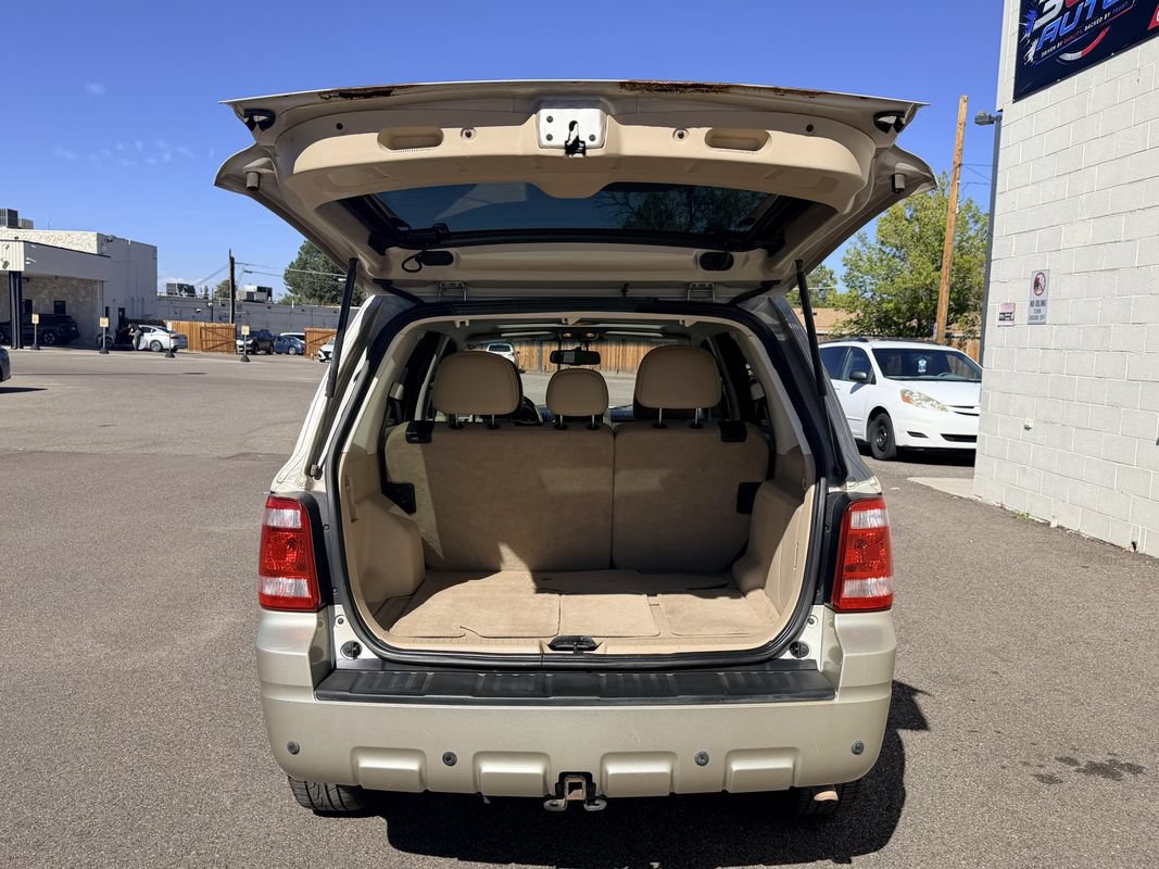 Used 2011 Ford Escape Limited w/ 302A Rapid Spec Order Code AWD/4WD image 23