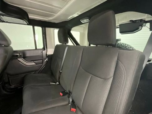 Used 2017 Jeep Wrangler Unlimited Sport AWD/4WD image 7