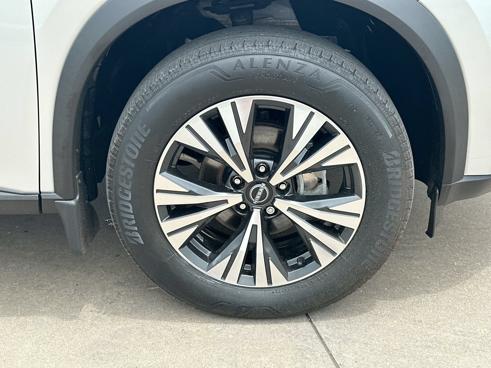 Used 2023 Nissan Rogue SV AWD/4WD image 10