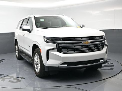 Used 2021 Chevrolet Tahoe Premier w/ Premium Package AWD/4WD image 14