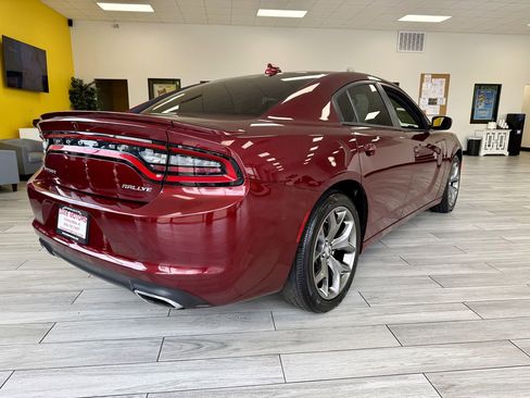 Used 2017 Dodge Charger SXT w/ Rallye Group image 6
