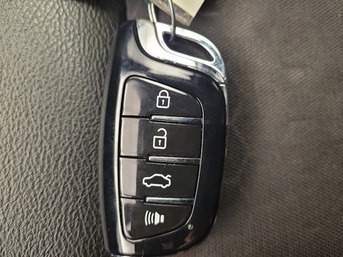 Used 2019 Jeep Compass Latitude w/ Popular Equipment Group AWD/4WD image 32