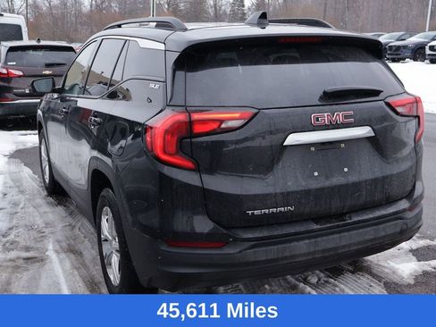 Used 2020 GMC Terrain SLE w/ Driver Convenience Package FWD image 2