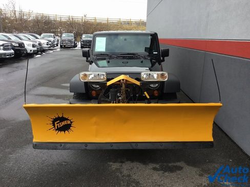 Used 2010 Jeep Wrangler Unlimited Sport image 4