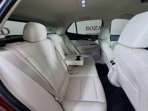 Used 2022 Buick Envision Essence w/ Technology Package I FWD image 33