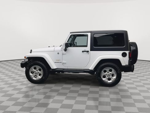 Used 2014 Jeep Wrangler Sahara w/ Dual Top Group AWD/4WD image 31