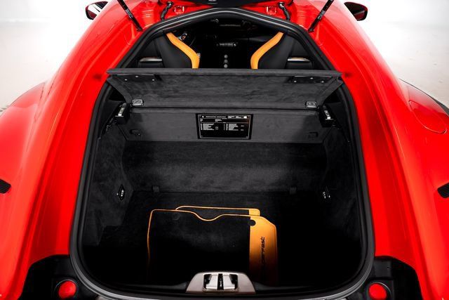Certified 2019 Ferrari 812 Superfast RWD image 9