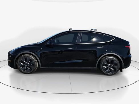 Used 2024 Tesla Model Y Long Range image 8