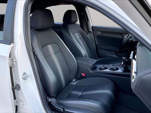 Used 2022 Honda Civic Sport image 9