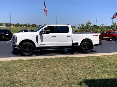 Used 2023 Ford F350 Lariat w/ Lariat Ultimate Package AWD/4WD image 12