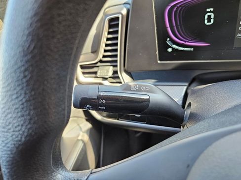 Used 2025 Kia Sportage LX image 27