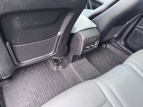 Used 2022 Lincoln Corsair AWD w/ Premium Package image 23