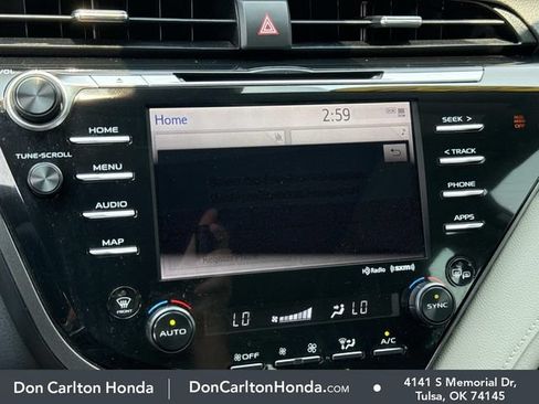 Used 2020 Toyota Camry XLE FWD image 7