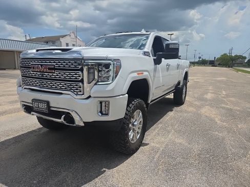 Used 2022 GMC Sierra 2500 Denali w/ Denali Ultimate Package AWD/4WD image 3