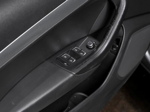 Used 2016 Audi Q3 2.0T Premium Plus w/ Technology Package image 37