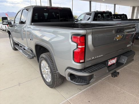 Used 2024 Chevrolet Silverado 3500 High Country w/ Technology Package AWD/4WD image 6