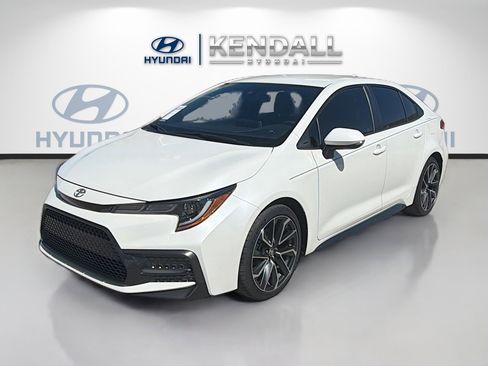 Used 2020 Toyota Corolla SE image 3