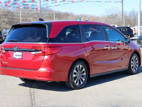 Used 2023 Honda Odyssey EX-L image 3