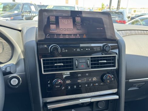 Used 2024 Nissan Armada Platinum w/ Captain's Chairs Package RWD image 23