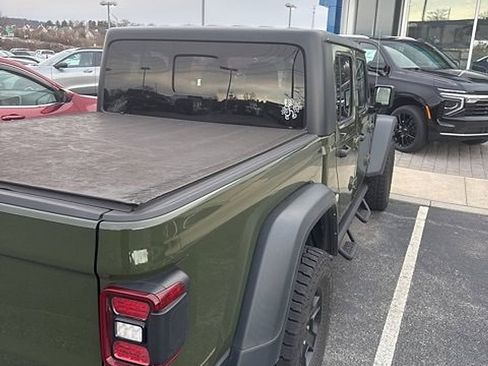 Used 2021 Jeep Gladiator Mojave image 4