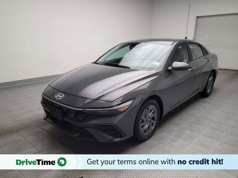 Used 2024 Hyundai Elantra SEL FWD image 1