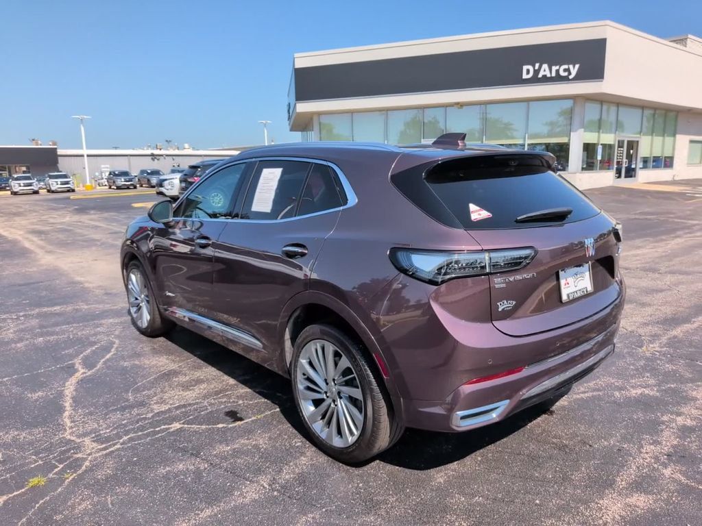 Used 2024 Buick Envision Avenir AWD/4WD image 9