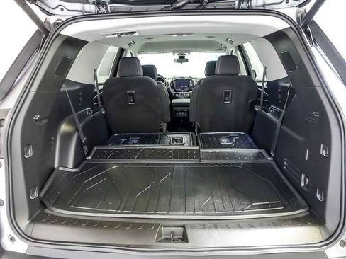 Used 2020 Chevrolet Traverse LT w/ Driver Confidence II Package AWD/4WD image 30