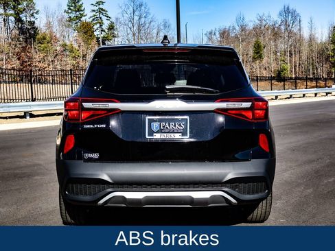 Used 2022 Kia Seltos LX image 6