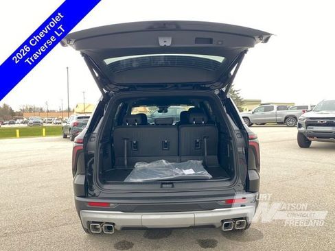 New 2026 Chevrolet Traverse LT image 13