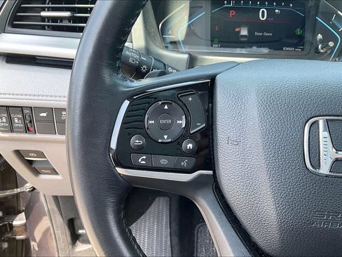 Used 2024 Honda Odyssey Touring image 11