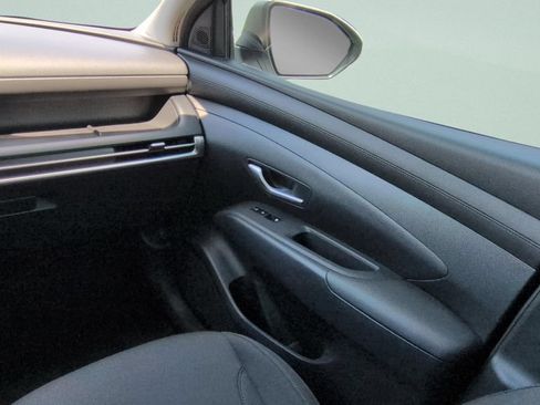 Certified 2025 Hyundai Tucson SEL FWD image 13