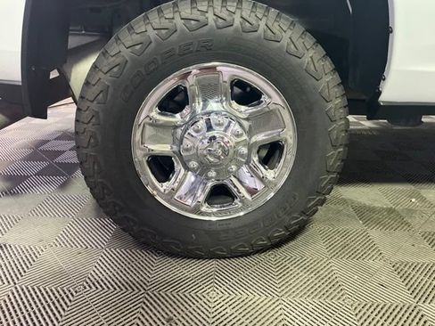 Used 2024 RAM 2500 Tradesman w/ Chrome Appearance Group AWD/4WD image 37