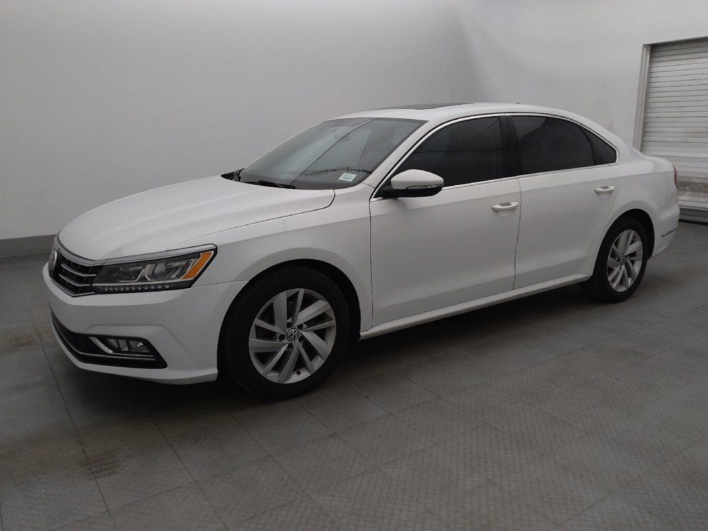 Used 2018 Volkswagen Passat 2.0T SE w/ SE Lighting Package FWD image 2