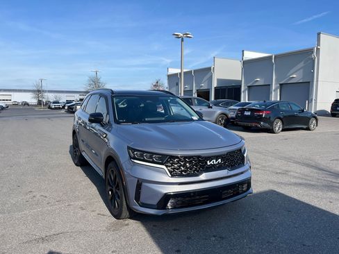 Used 2022 Kia Sorento SX image 2